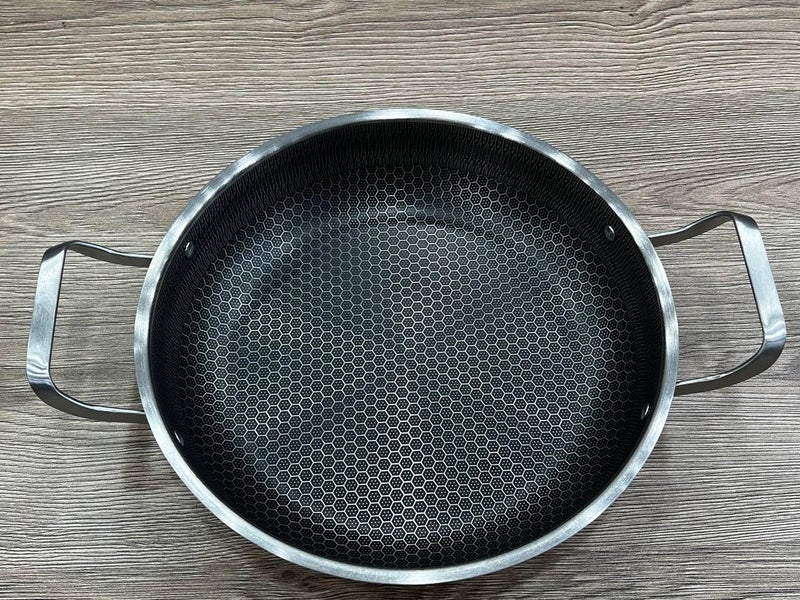 Non-Stick Pan with Double Handles, 28 cm, Textured Surface - Image 1
