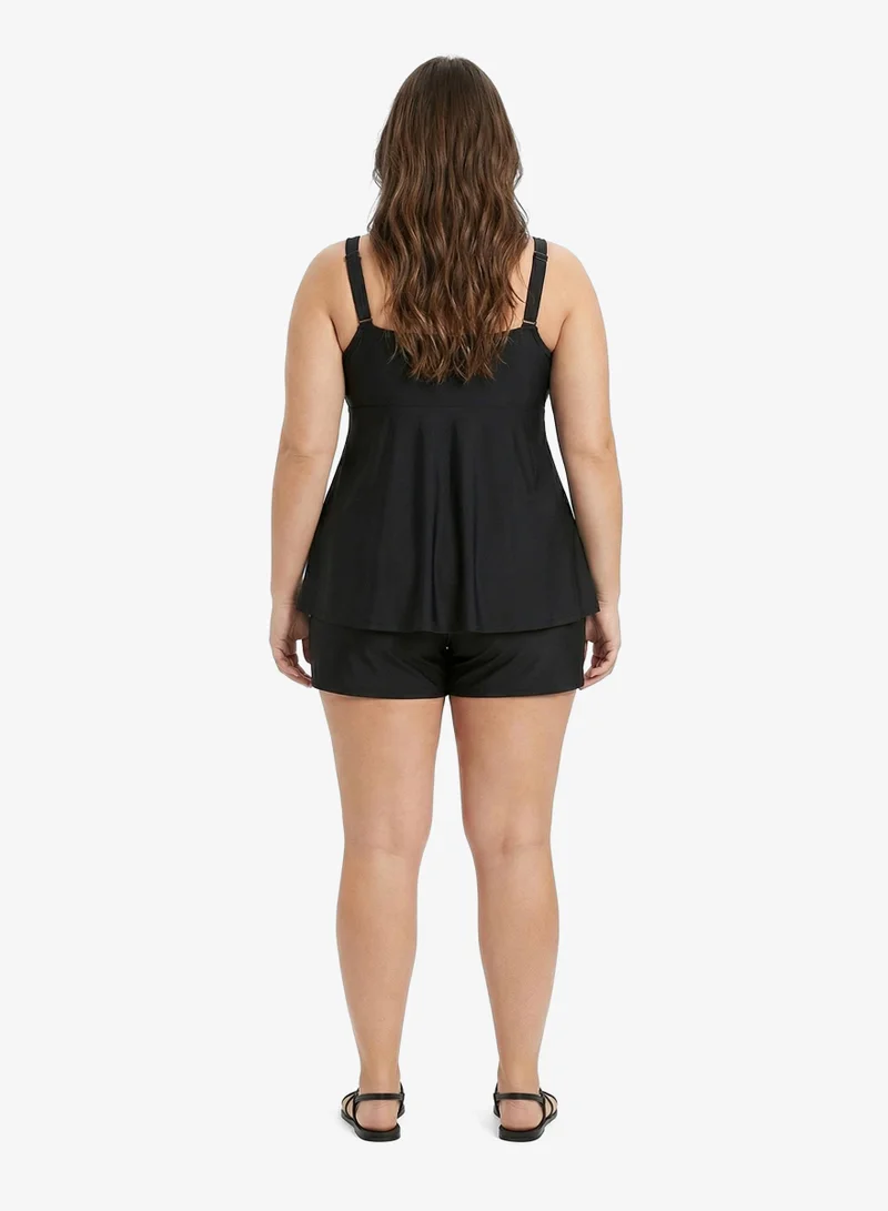 ايلا بلس طقم سباحة علوي قصير مع شورت مكشكش