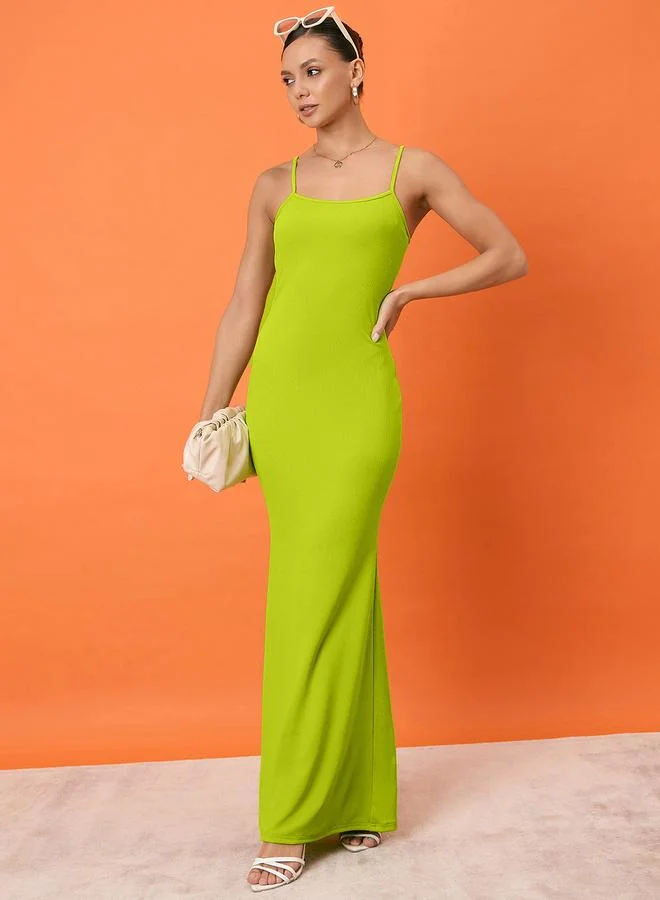 أبتاوني فستان طويل بتفاصيل مُضلعة وحمالات