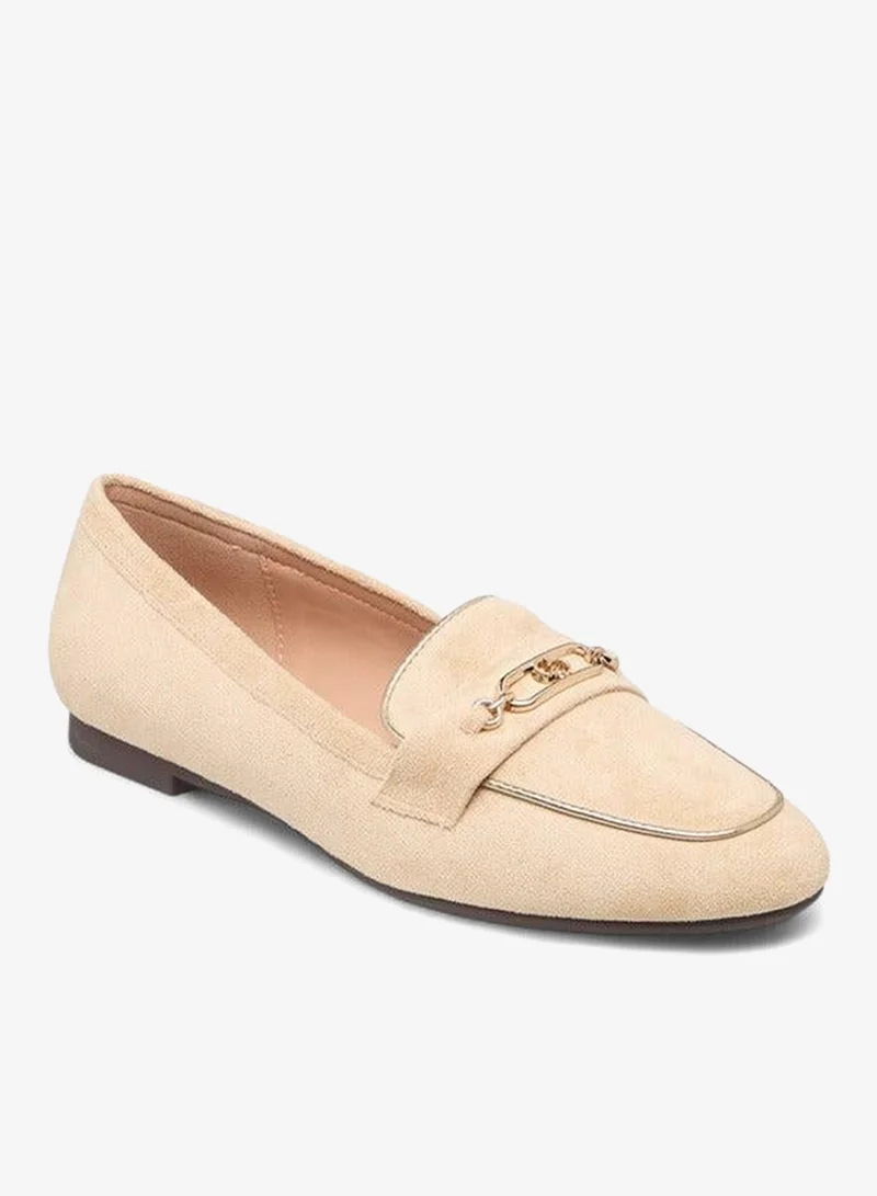 سيليست لوفرز نسائي بلمسة معدنية