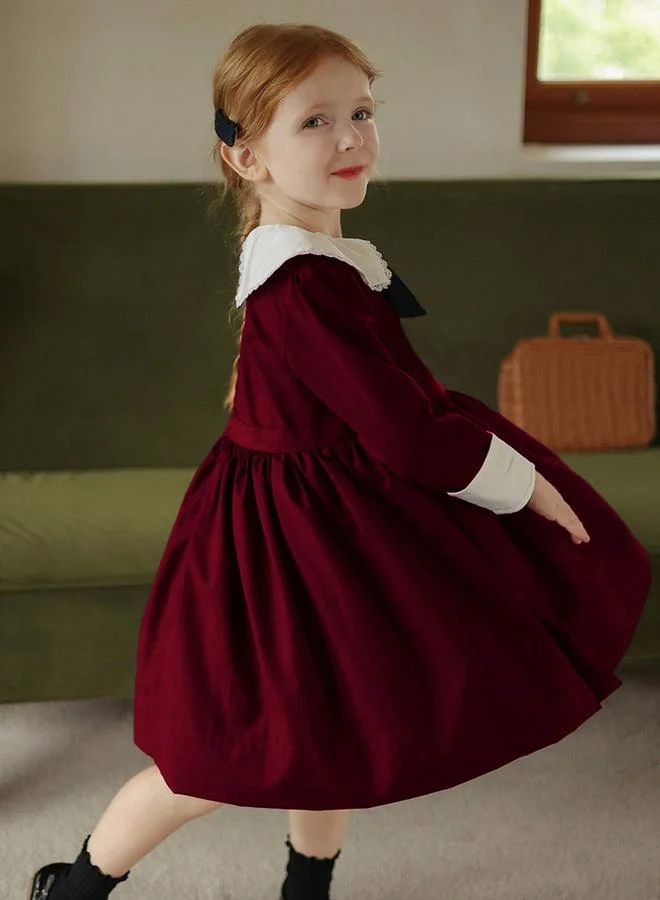 تايك تو فستان بياقة بيتر بان للأطفال