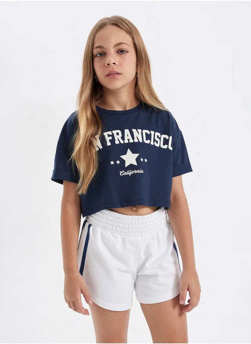 ديفاكتو Cropped Crew Neck Printed Short Sleeve T-Shirt