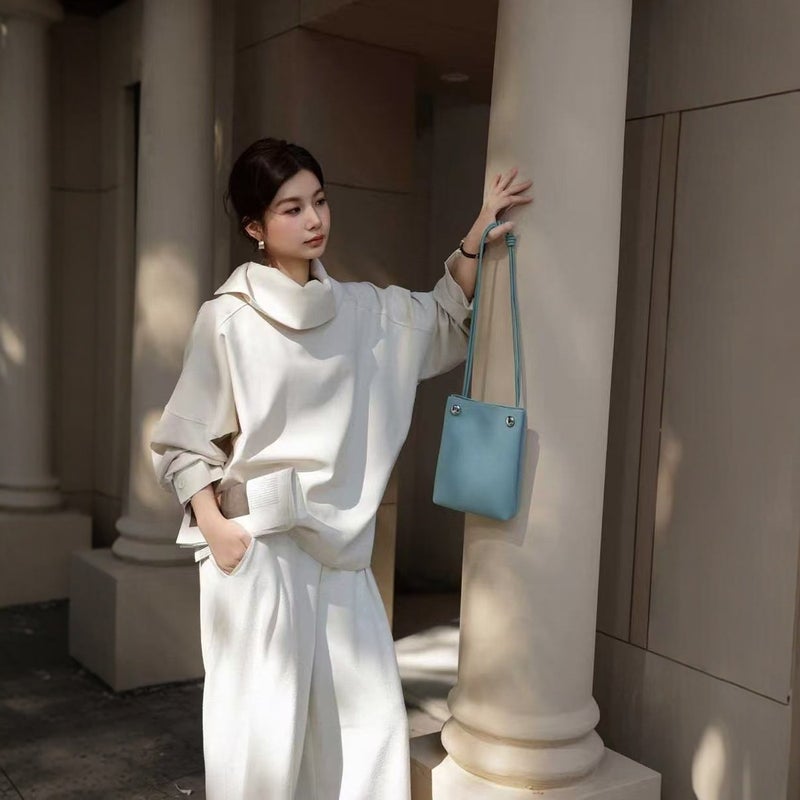25 New Soft Mobile Phone Bag Coin Purse Practical Shoulder Handbag Crossbody Bag Organ Hardware Round Button Underarm Bag - Image 3