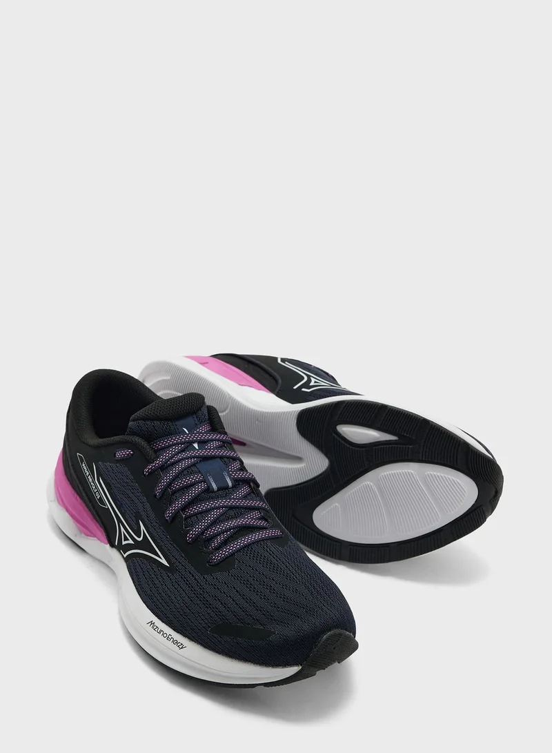 Mizuno Wave Revolt 3