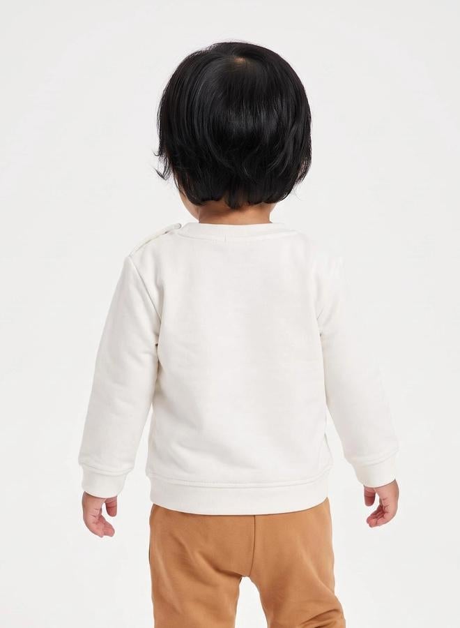 Styli Baby Girl Off-White Graphic Sweatshirt with Shoulder Snap - Image 4