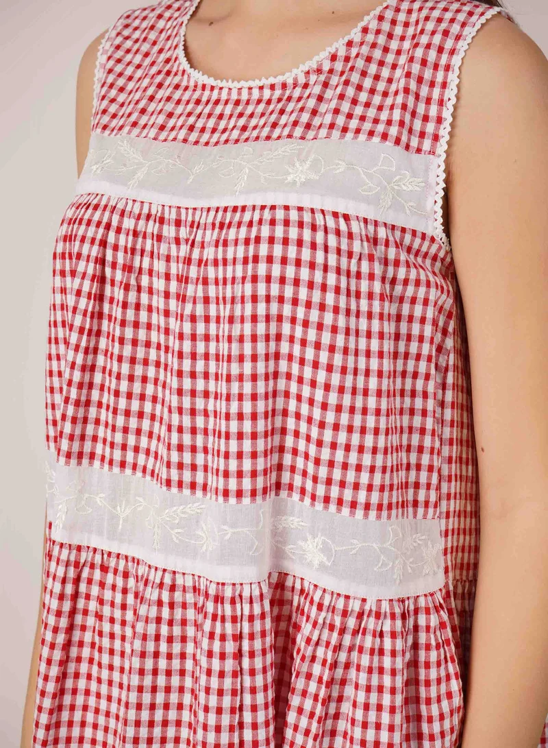 After Dark Evita, Red Dress