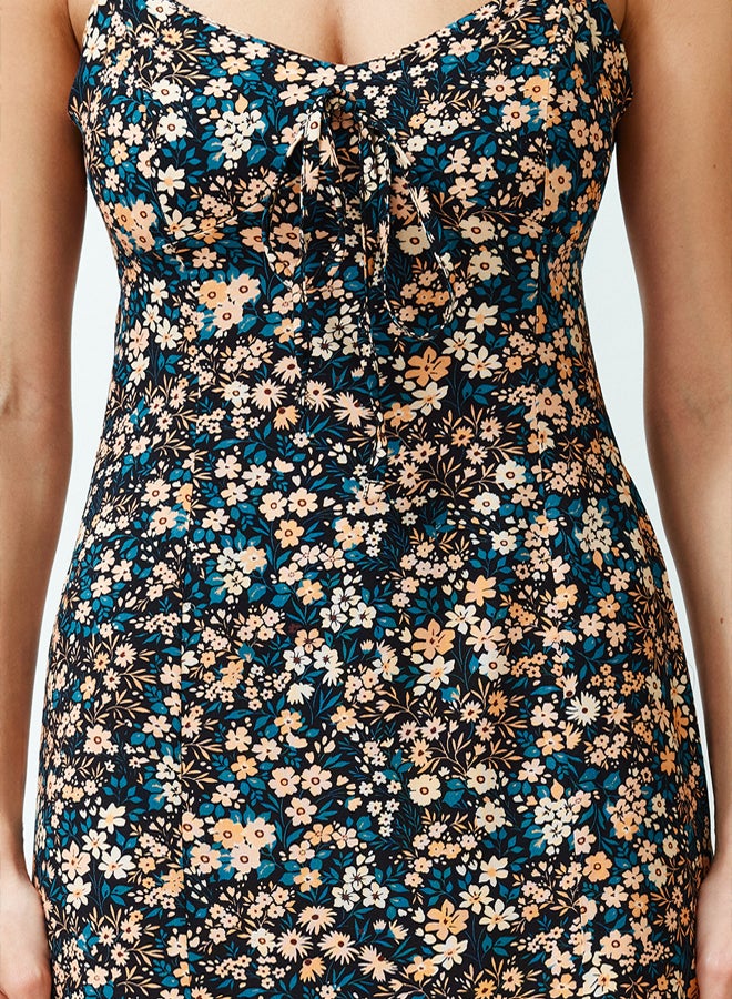 trendyol Black Floral Print Straight Cut Slit Detail Viscose Midi Woven Dress - Image 4