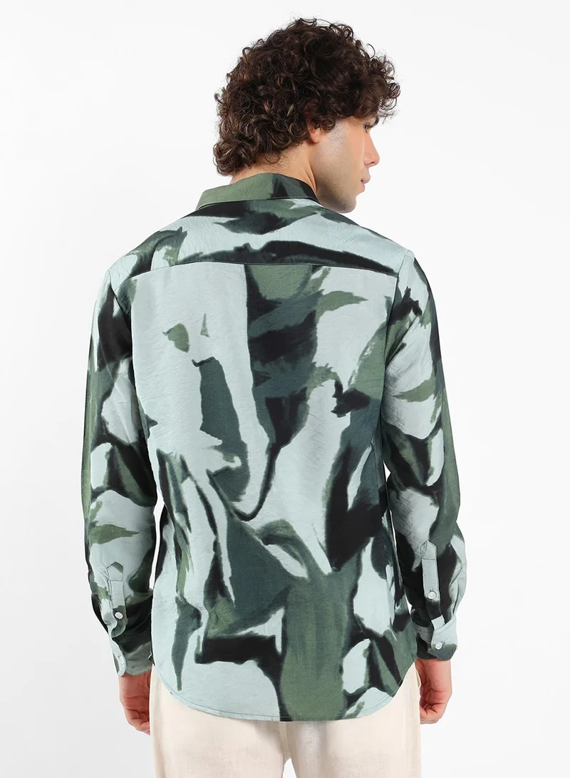 Campus Sutra Men's Emerald Green & Icy Blue Dark-Base Abstract Shirt