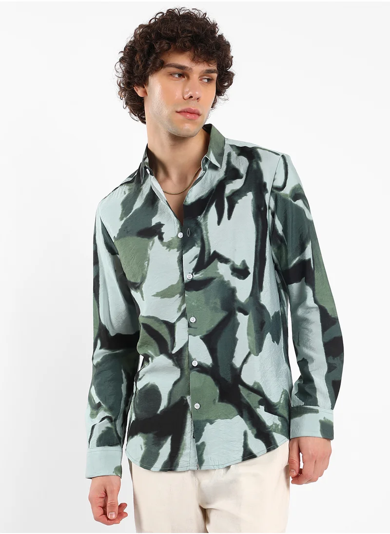 كامبوس سوترا Men's Emerald Green & Icy Blue Dark-Base Abstract Shirt