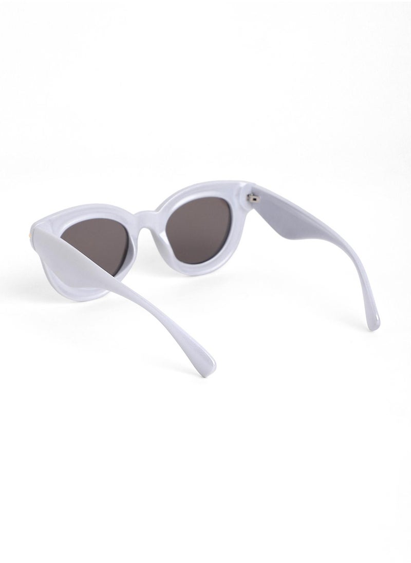 The Pillow Wayfarer Sunglasses - Cloud Grey - pzsku/ZE2E2E19509F72BF3C238Z/45/_/1741336754/88f85699-d3d6-4732-9678-db2cd5106945