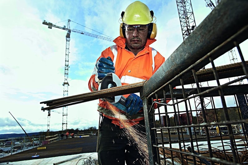 BOSCH Gws 11 125 P, Angle Grinder, Control Over The Tool Thanks To The Possibility Of Operating The Switch In Many Different Positions, High Power And Endurance Motors, Rated Input Power 1100 W - Image 3