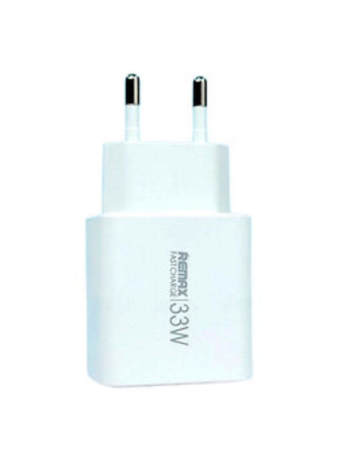 ريماكس RPU121 شاحن سريع 33 وات، النوع C، أسرع 4 مرات، شاحن حائط، آمن مع شريحة ذكية، عرض للحرارة الزائدة، للهواتف وأجهزة الكمبيوتر المحمولة والأجهزة اللوحية، أبيض - Image 1