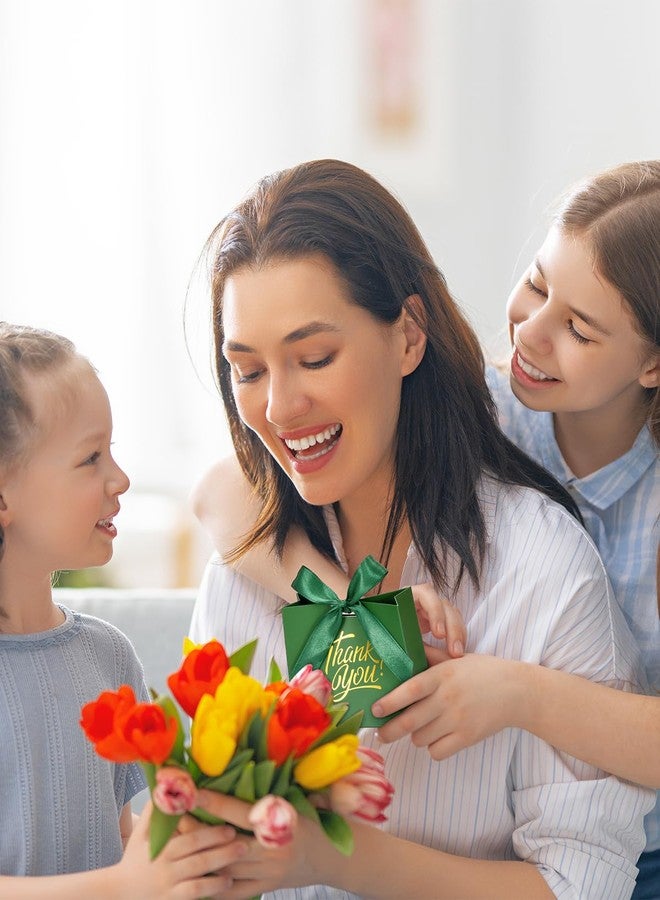 أكياس هدايا صغيرة من إيكورين، عبوة من 25 كيسًا، مقاس 4.5 × 1.8 × 3.9 بوصة، أكياس شكر صغيرة من ورق كرافت أخضر، أكياس هدايا مزينة بشريط فيونكة، أكياس حلوى لأعياد الميلاد وحفلات الزفاف وحفلات استقبال المولود الجديد - Image 5