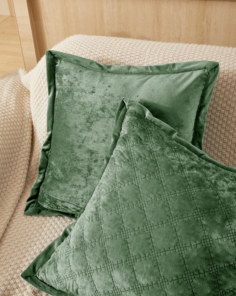 COCOPLOCEUS 1 Piece 18X18 Pillow Cover Green Velvet Quilted Pillow Cover Farmhouse Square Cushion Cover Soft Decorative Texture Pillow Cover for Couch Sofa Bed Bedroom Car Living Room - Image 5