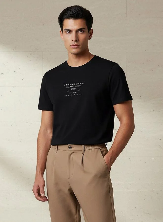 ايكونيك Iconic Men Slim Fit Crew Neck Short Sleeve Printed T-shirt