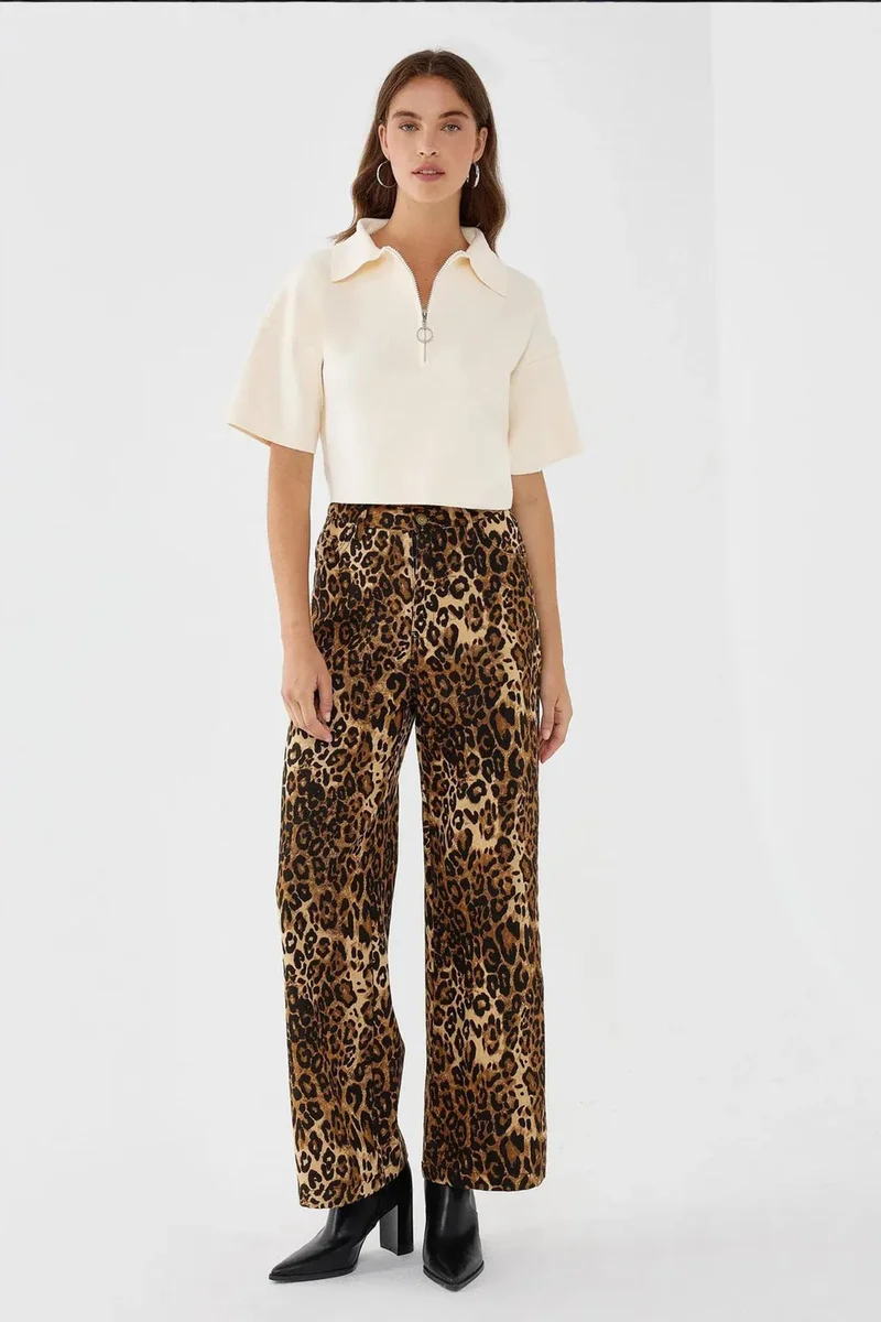 هيكاب Knitted Zipper Collar Top