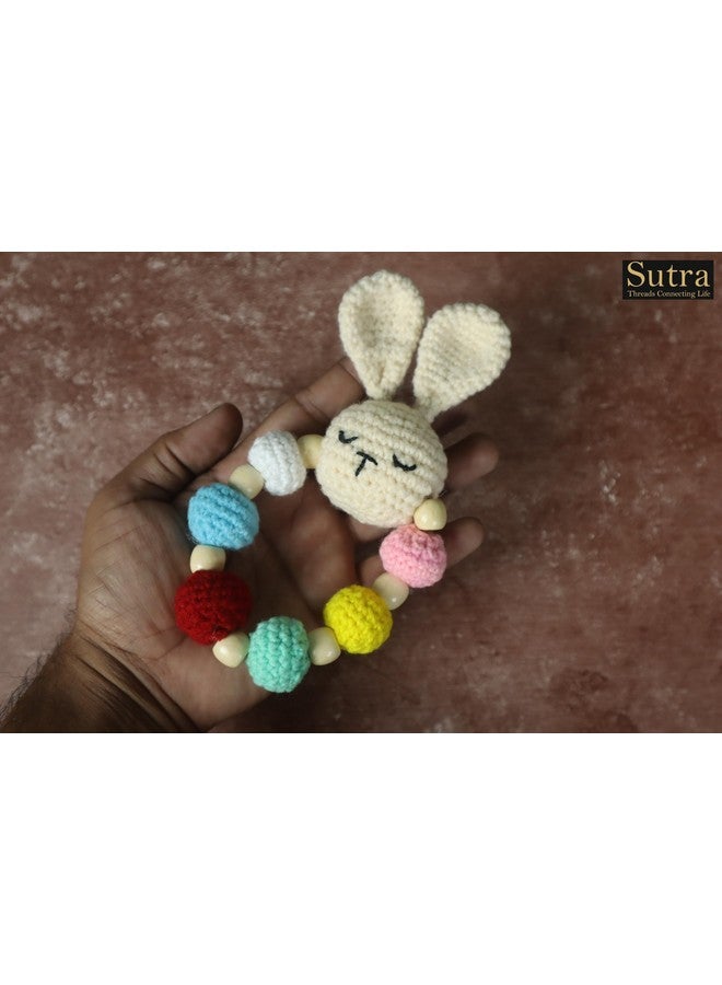 سوترا لعبة خشخشة أرنب سوترا مصنوعة يدويًا | لعبة صوفية عضوية 100% لحفل استقبال المولود والهدايا | خشخشة محشوة محبوكة يدويًا للأطفال الصغار | ألعاب ناعمة مقاس 5 × 5 بوصة للأطفال البنات والأولاد - Image 2