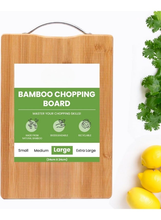 لوح تقطيع خشبي من البامبو بمقبض معدني للمطبخ، لوح تقطيع خضروات لأغراض الطهي، خالي من مادة البيسفينول أ، صديق للبيئة ومضاد للميكروبات - 34×24 سم - Image 1