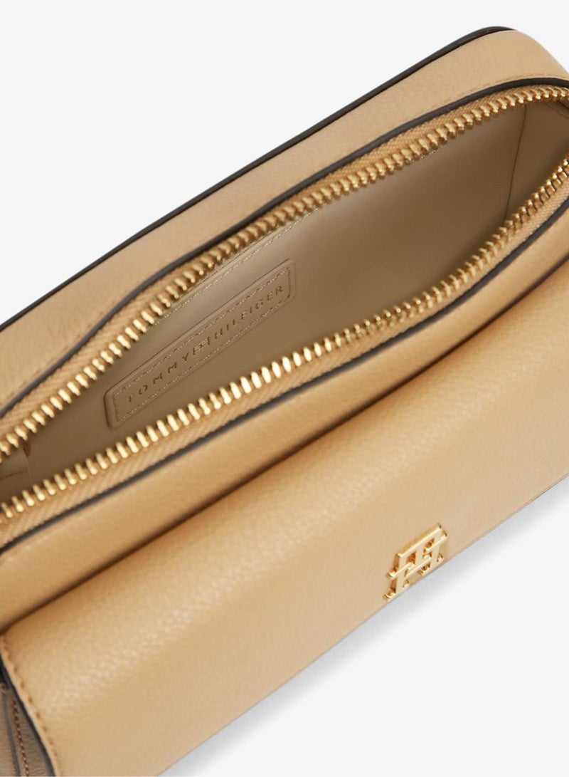 TOMMY HILFIGER Hilfiger Icon Crossbody Camera Bag - Image 5