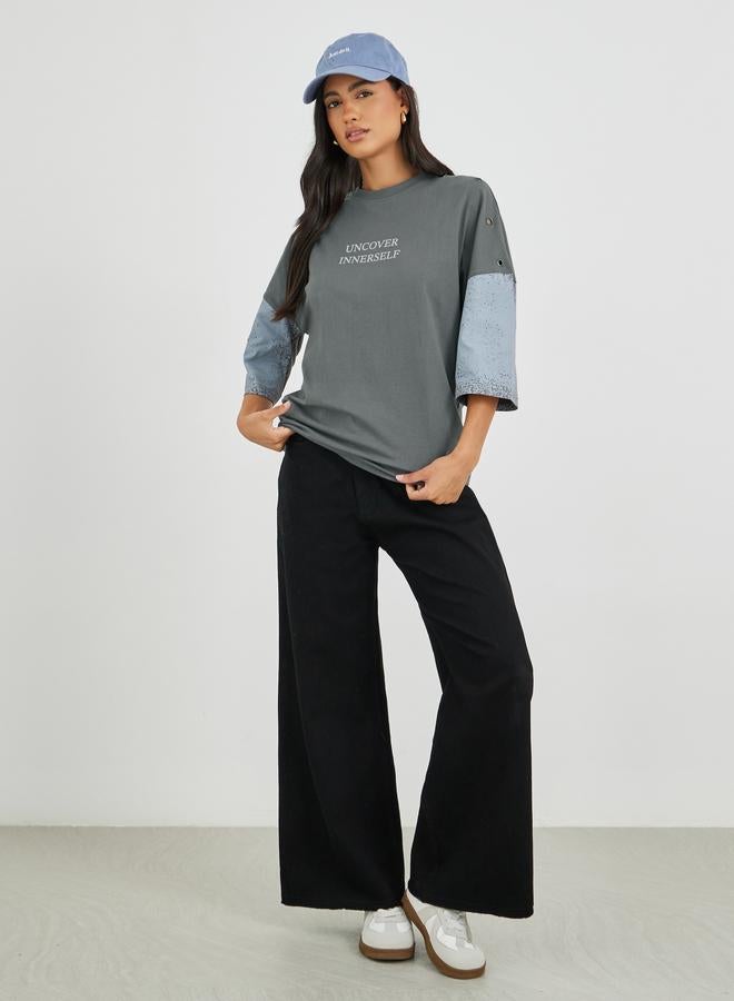 Styli Spray Painted Exaggerated Shoulder Oversized T-Shirt with Eyelet Detail - Image 2