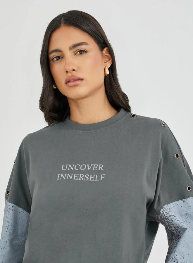 Styli Spray Painted Exaggerated Shoulder Oversized T-Shirt with Eyelet Detail