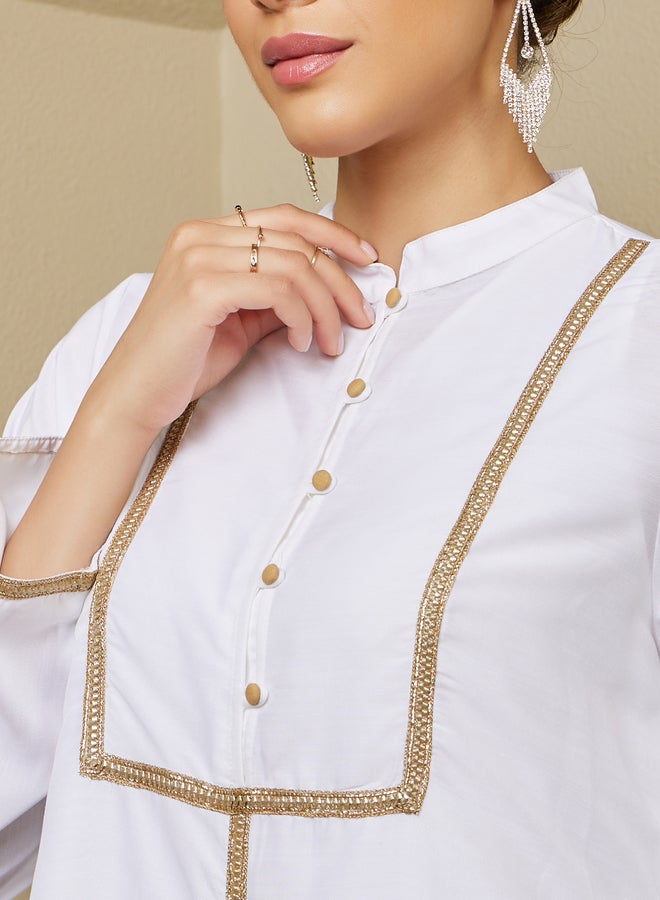 Styli Lace Detail Buttoned Mandarin Collar A-Line Jalabyia  - Image 5