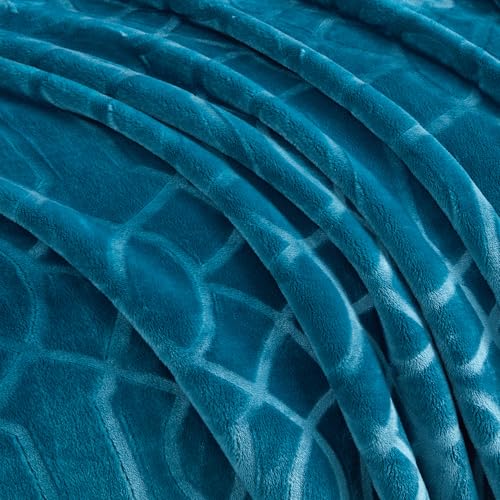 Serenhom Soft Cozy Fleece Queen Size Blanket, 90x90 Inches – Lightweight Plush Blanket for Bed, Fuzzy 3D Jacquard Design - Teal - Image 5