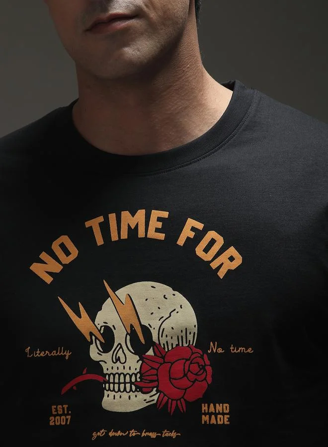 ديفيرينس أوف أوبينيون تيشيرت مطبع بأكمام قصيرة وقصة واسعة للرجال