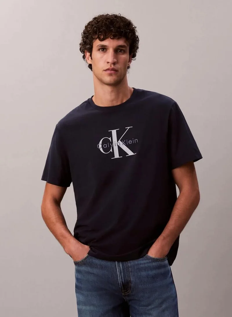 كالفن كلاين تيشرت مزين بحروف CK
