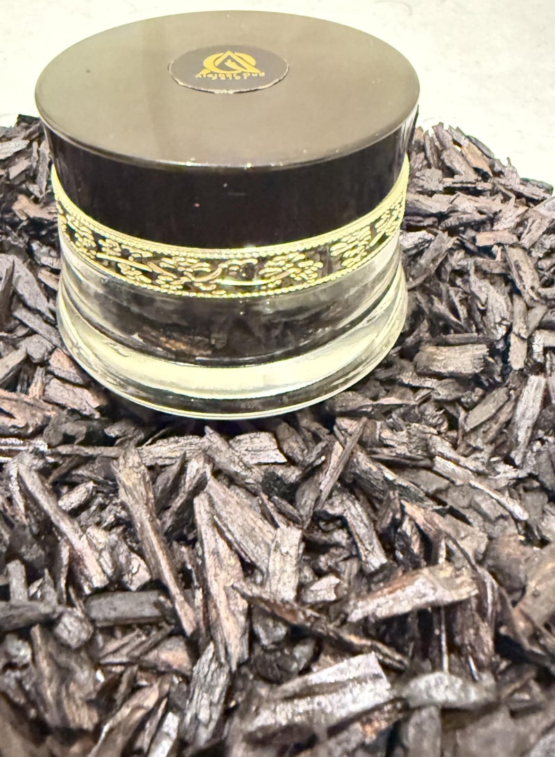 الاثَر عود والعطور عود أزرق - بخور عود فاخر، عبوة ١٢ غرام | رائحة العنبر والمسك الغنية | رقائق عود داكنة فاخرة برائحة تدوم طويلاً | الأثر - Image 3