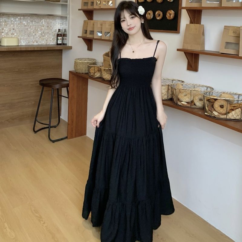 [Travel suit] 2025 Slight Fat Hepburn Style Design Sense Retro Various Wear Methods Strap Strap Small Black Dress Black skirt