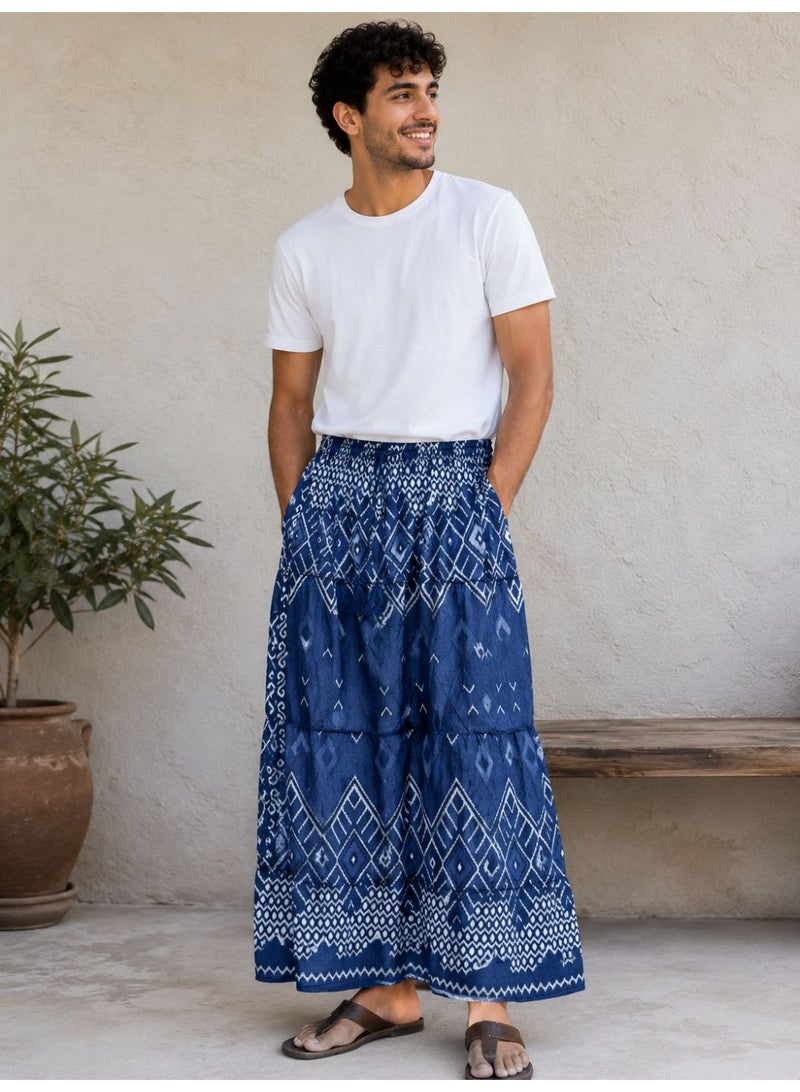 Men’s wrap-around sarong set consisting of two pieces in assorted patterned colors, made from soft and cool viscose fabric. Features a comfortable elastic waistband, a practical side pocket, and a loose, breathable design that provides excellent comfort for daily wear and sleeping. One-size design suitable for a variety of body sizes. - Image 1