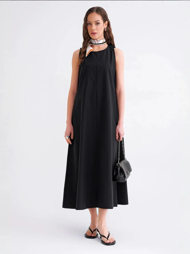 MixRay Mixray Relaxed Fit Maxi Dress with Button Closure and Pockets