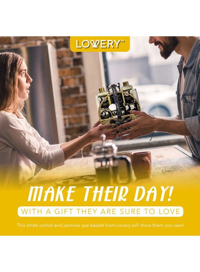 LOVERY هدايا عيد الميلاد للأم، سلة هدايا الحمام والجسم للنساء والرجال – مجموعة سبا منزلية من الأوركيد والياسمين مع مقشرات الجسم، لوشن، زيوت، جل والمزيد - حزمة رعاية للنساء والرجال - مجموعة مكونة من 9 قطع - Image 5