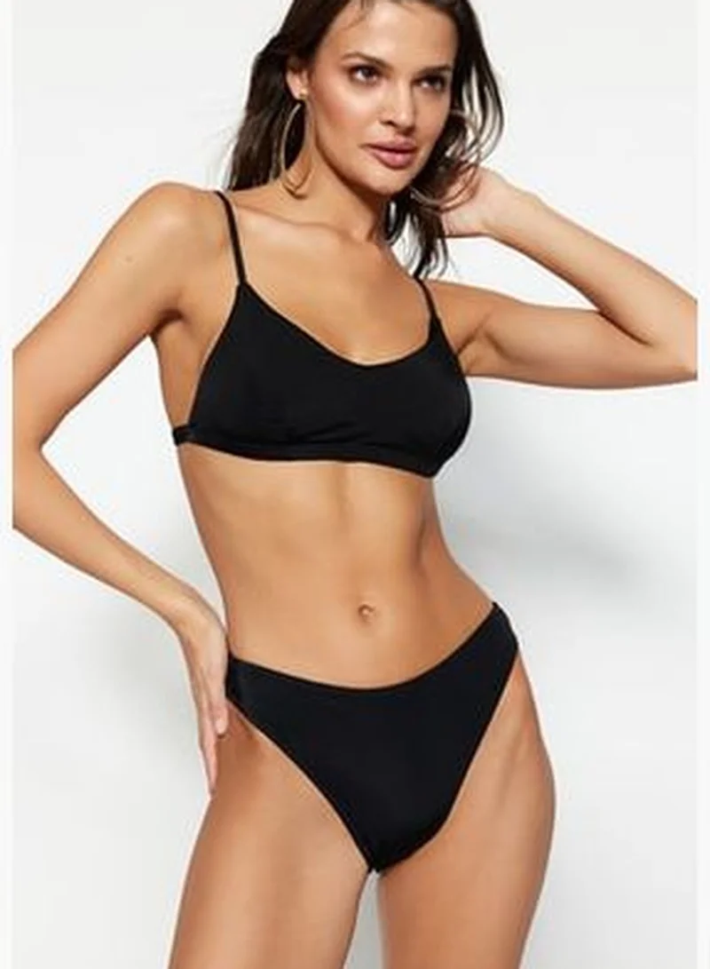 trendyol Black Bralette Bikini Top TBESS21BU0104