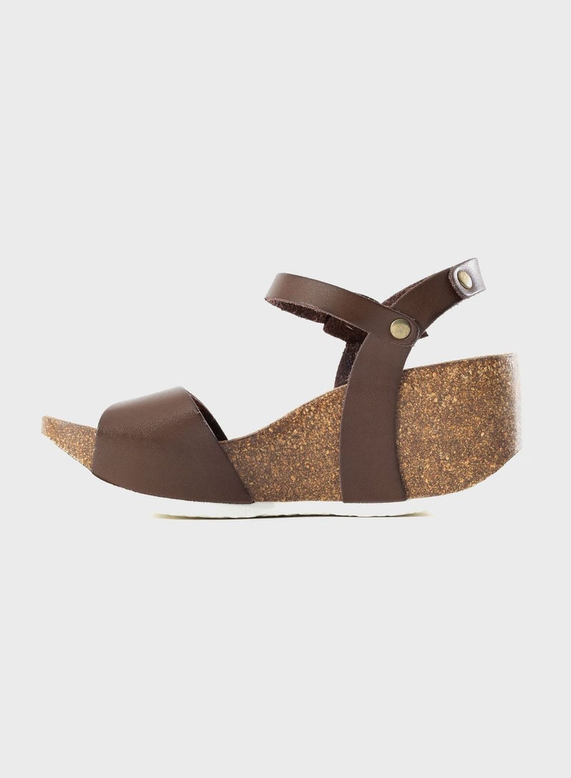 BAYTON Wodonga Mid Heel Wedges  - Image 2