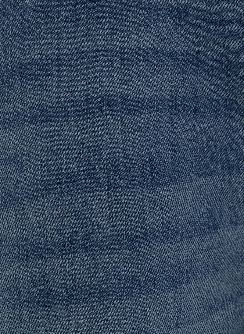 Lichi  Straight light-wash denim jeans for Women | Best Price UAE