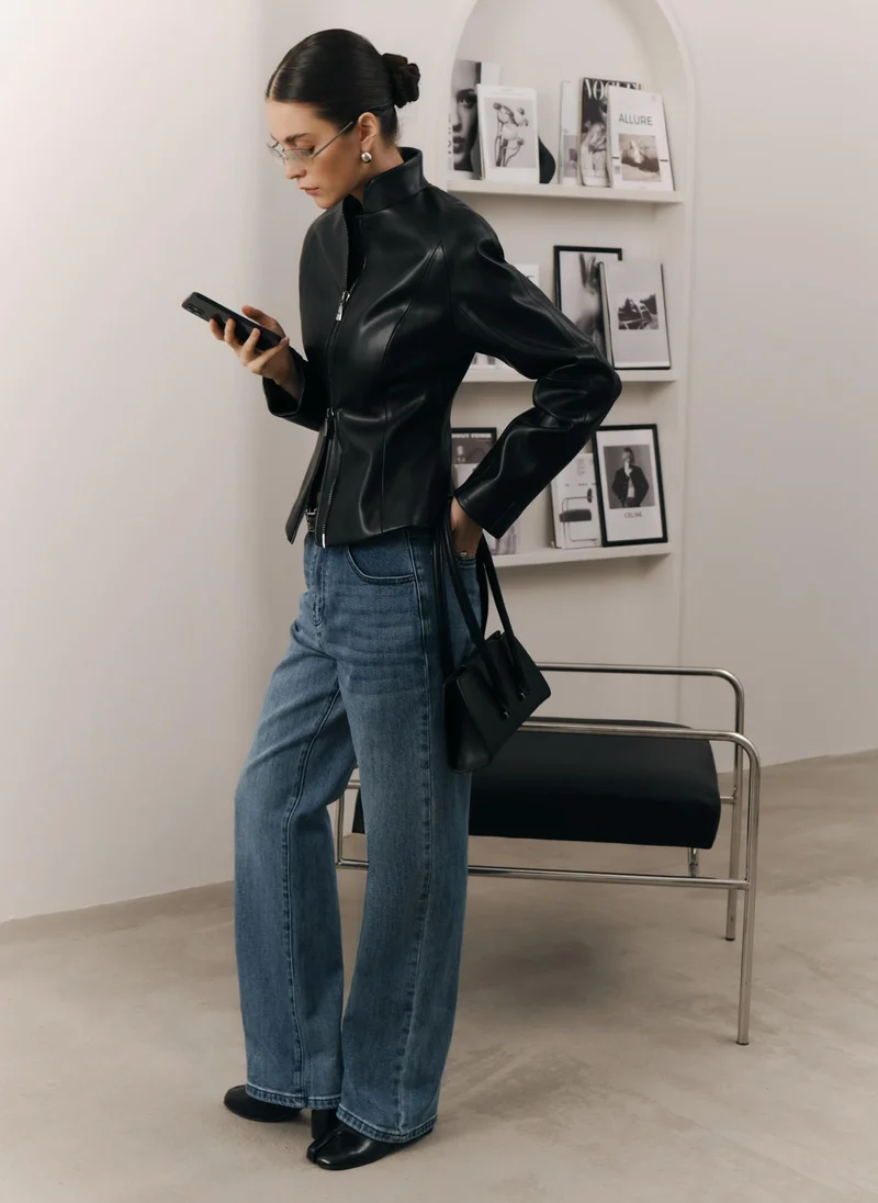 Lichi  Straight light-wash denim jeans for Women | Best Price UAE