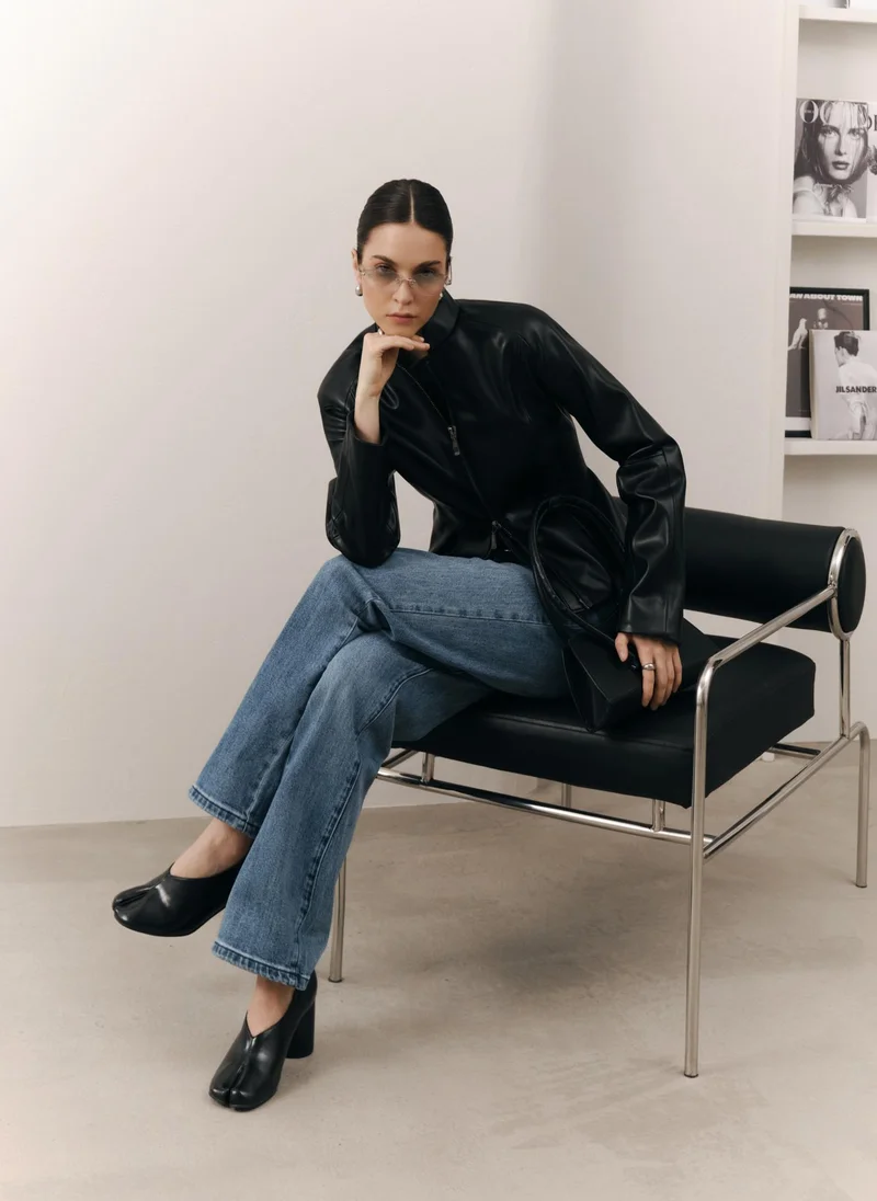 Lichi  Straight light-wash denim jeans for Women | Best Price UAE