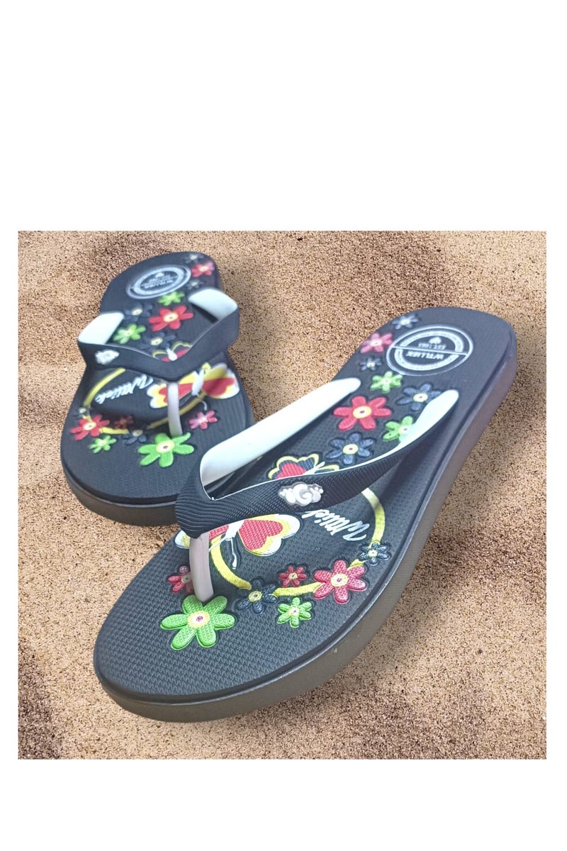 G Slipper  perfect for the Beach, Pool or Simple Looks. Selected and High Quality - Size 37 