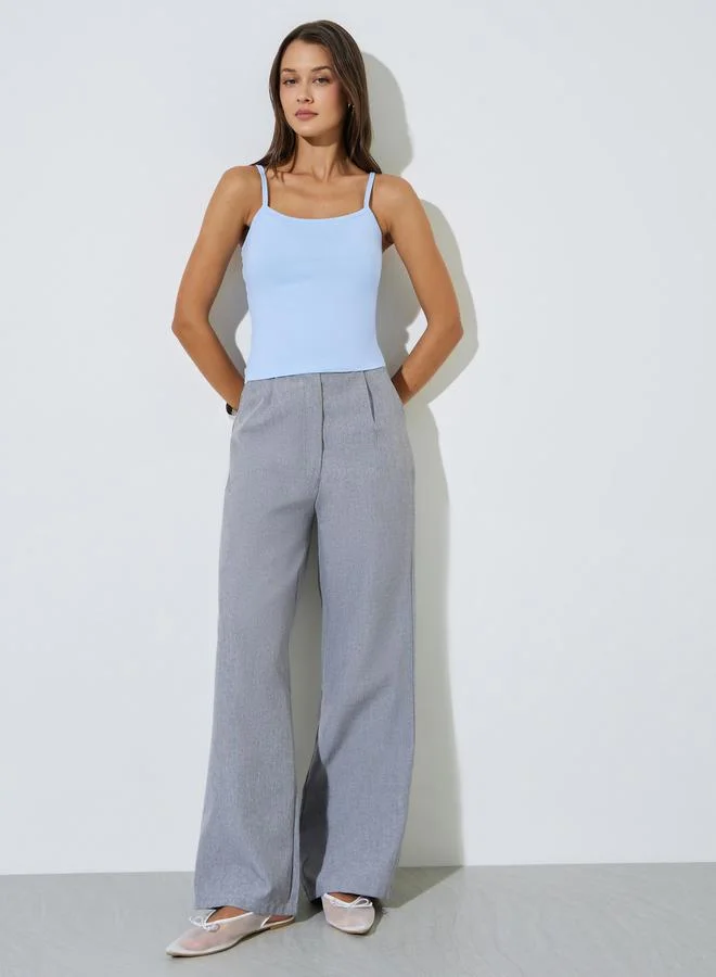 ستايلي Fitted Solid Scoop Neck Strappy Tank