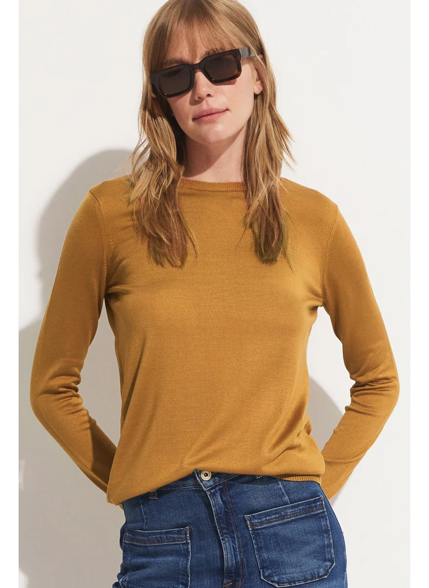 جون Women's Exclusive Viscose Blend Regular Fit Crew Neck Knitwear Sweater