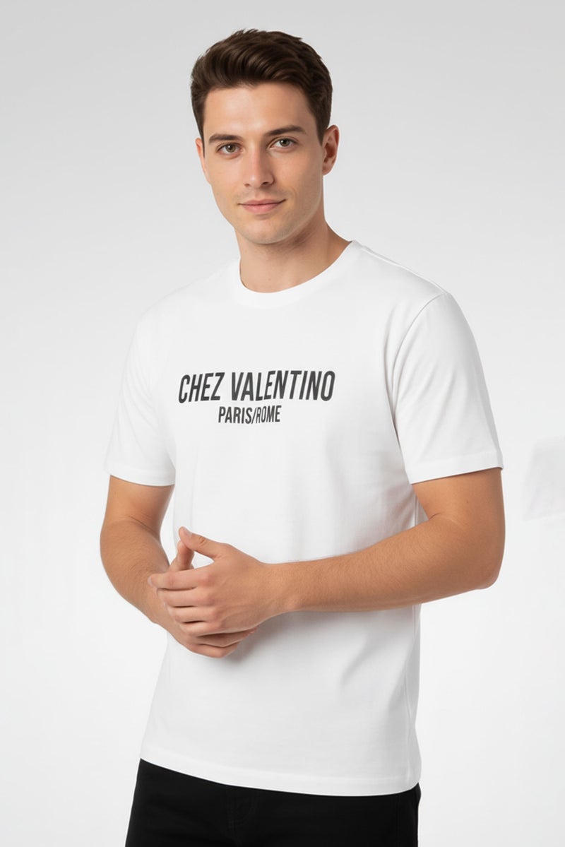 VALENTINO تي شيرت رجالي بأكمام قصيرة وياقة دائرية بشعار العلامة التجارية، أبيض - Image 1