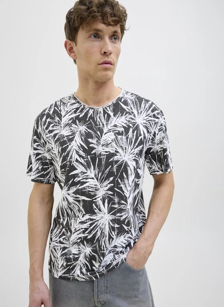 جاك اند جونز Jjebryan Printed Crew Neck T-Shirt