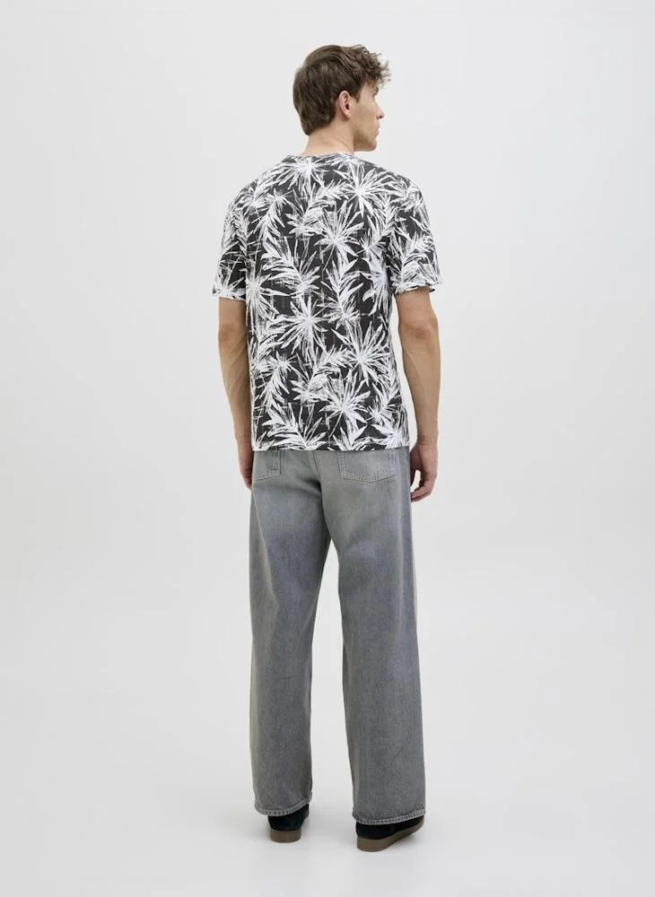 جاك اند جونز Jjebryan Printed Crew Neck T-Shirt