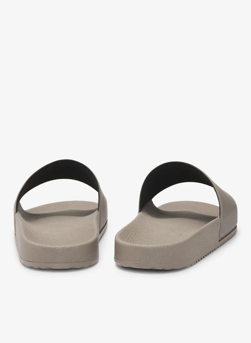 HUGO Slides with logo strap
