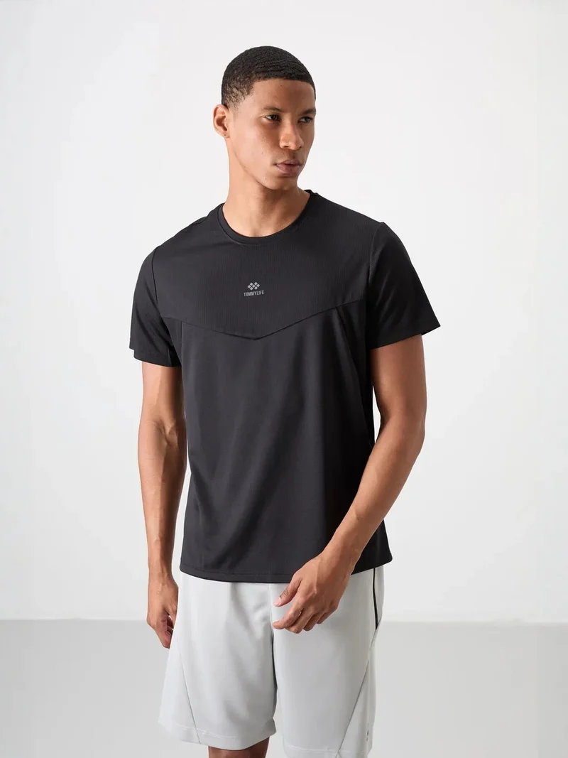 تومي لايف TOMMY Men's Solid Polyester Crew Neck T-Shirt