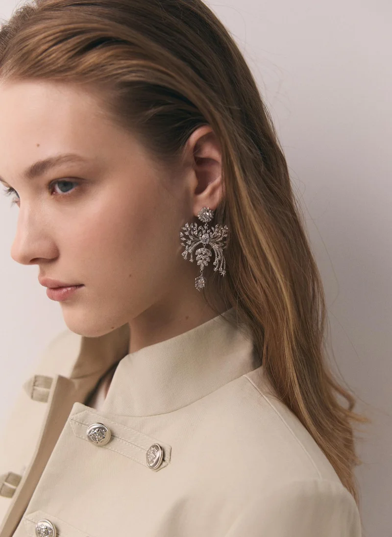 Lichi  Intricate stud earrings with different-sized stones for Women | Best Price UAE