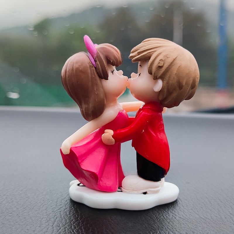 Generic Car Balloon Couple Figurines Decor Hug Couple