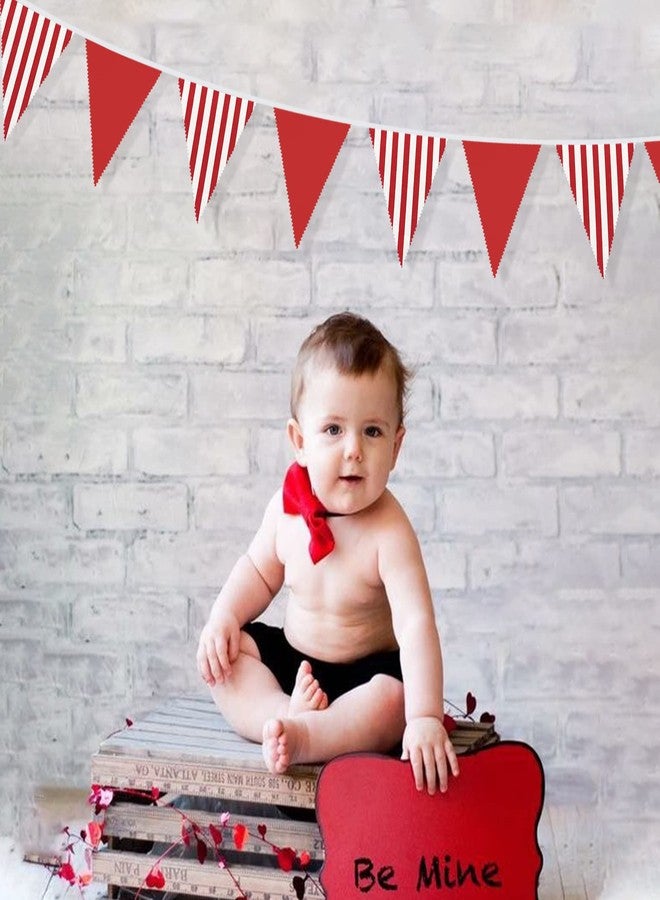 بينك بلوم راية مثلثة الشكل مخططة باللونين الأحمر والأبيض بطول 32 قدمًا، مصنوعة من القماش، تُستخدم كزينة للمهرجانات والحفلات والمناسبات الخارجية، مثل الكرنفالات والسيرك وأعياد ميلاد الأطفال وحفلات الزفاف والكريسماس ورأس السنة الجديدة. - Image 4